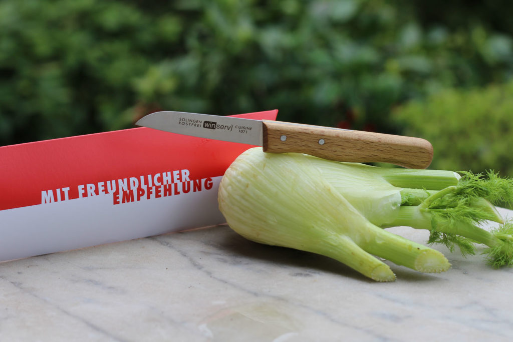 1071 Kuechenmesser mit Verpackung rot weiss LRes